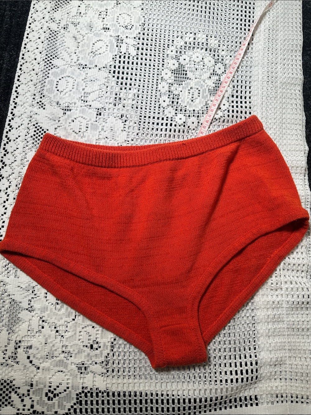 Callahan Red High-Waist Knit Shorts